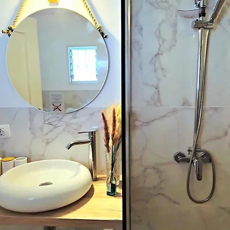 Διαμέρισμα Modern Bohotropical With Terrace